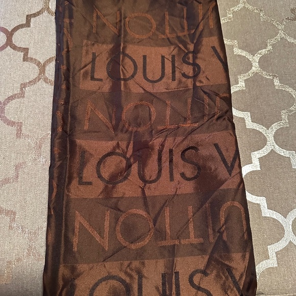 Louis Vuitton Scarf - Picture 1 of 2